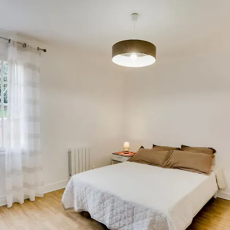 아파트 Eskualduna I By Interhome